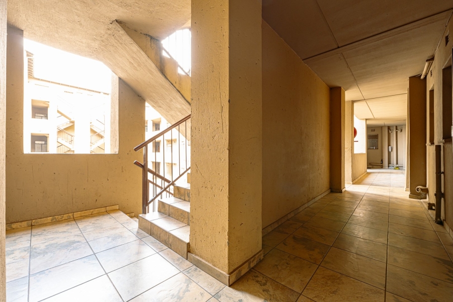 2 Bedroom Property for Sale in Fleurhof Gauteng