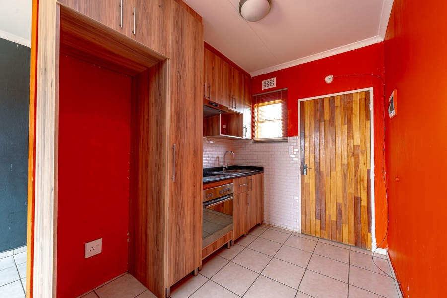 2 Bedroom Property for Sale in Fleurhof Gauteng
