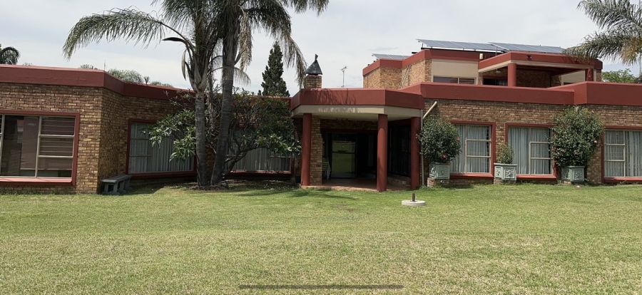 8 Bedroom Property for Sale in Randjesfontein A H Gauteng