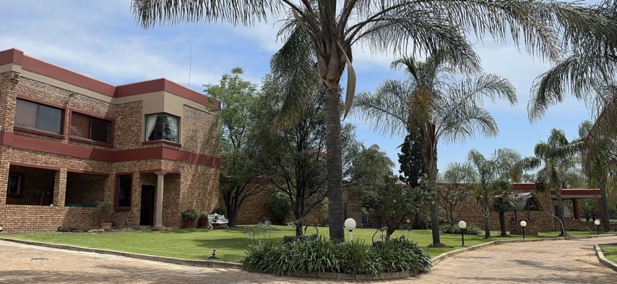 8 Bedroom Property for Sale in Randjesfontein A H Gauteng