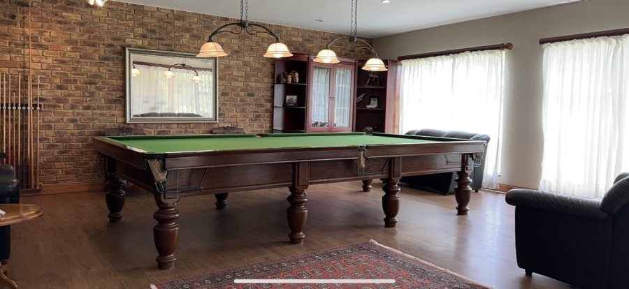 8 Bedroom Property for Sale in Randjesfontein A H Gauteng