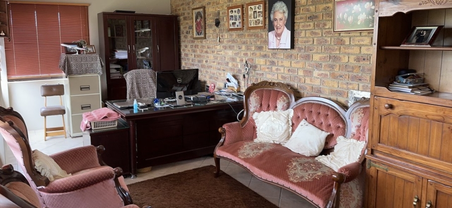 8 Bedroom Property for Sale in Randjesfontein A H Gauteng