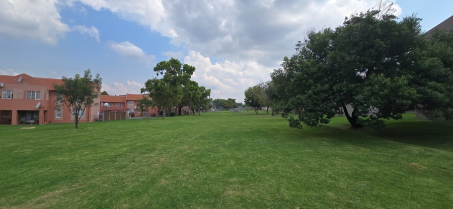 2 Bedroom Property for Sale in Meyersdal Gauteng