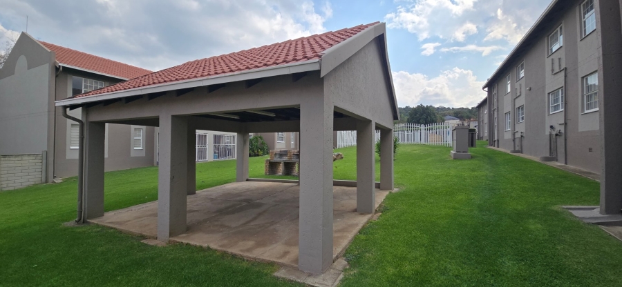 2 Bedroom Property for Sale in Meyersdal Gauteng
