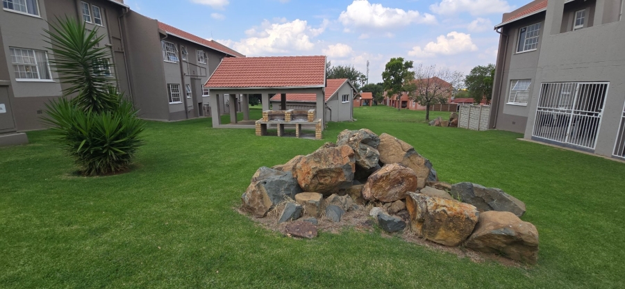 2 Bedroom Property for Sale in Meyersdal Gauteng