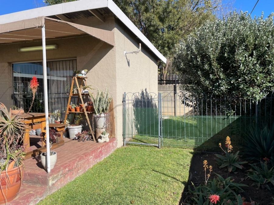 2 Bedroom Property for Sale in Raceview Gauteng