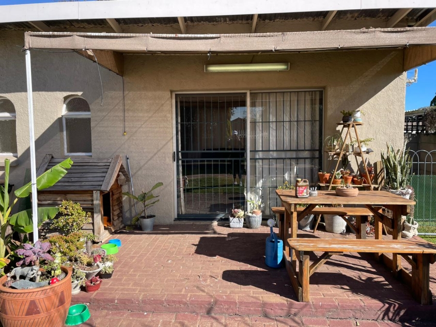 2 Bedroom Property for Sale in Raceview Gauteng