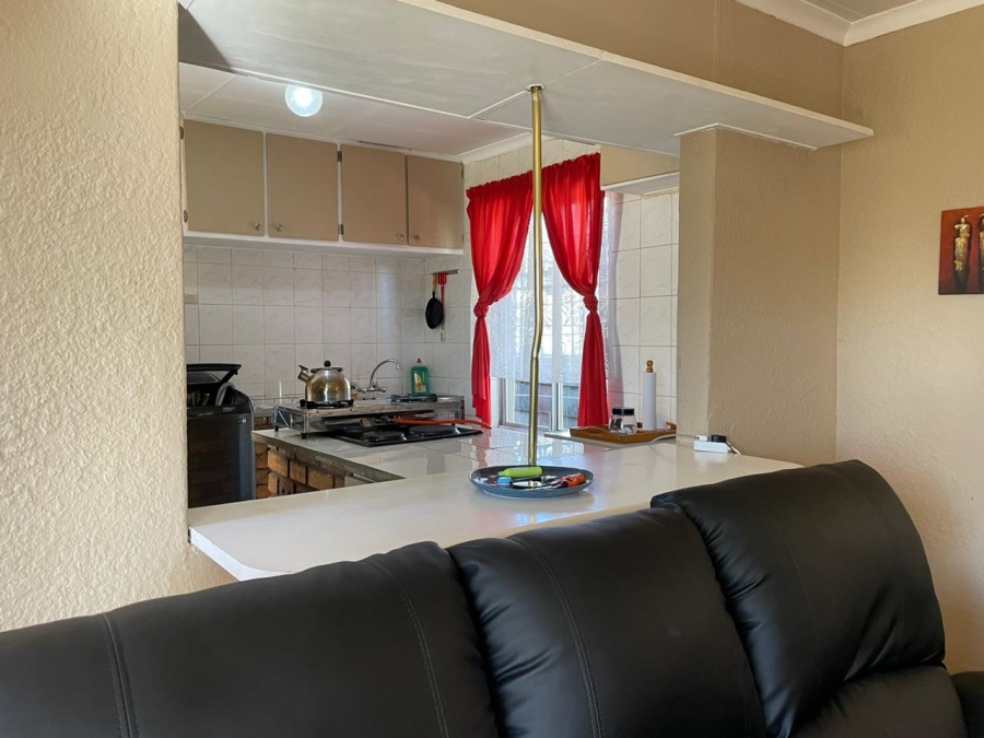 2 Bedroom Property for Sale in Raceview Gauteng