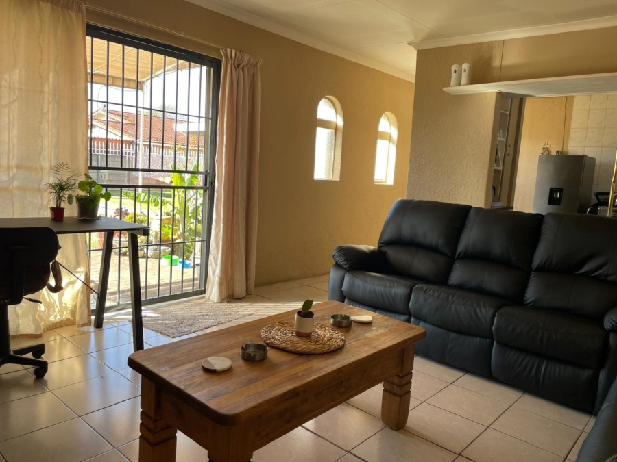 2 Bedroom Property for Sale in Raceview Gauteng
