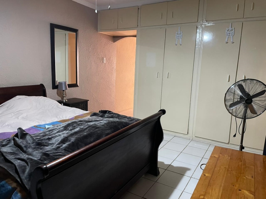 2 Bedroom Property for Sale in Raceview Gauteng