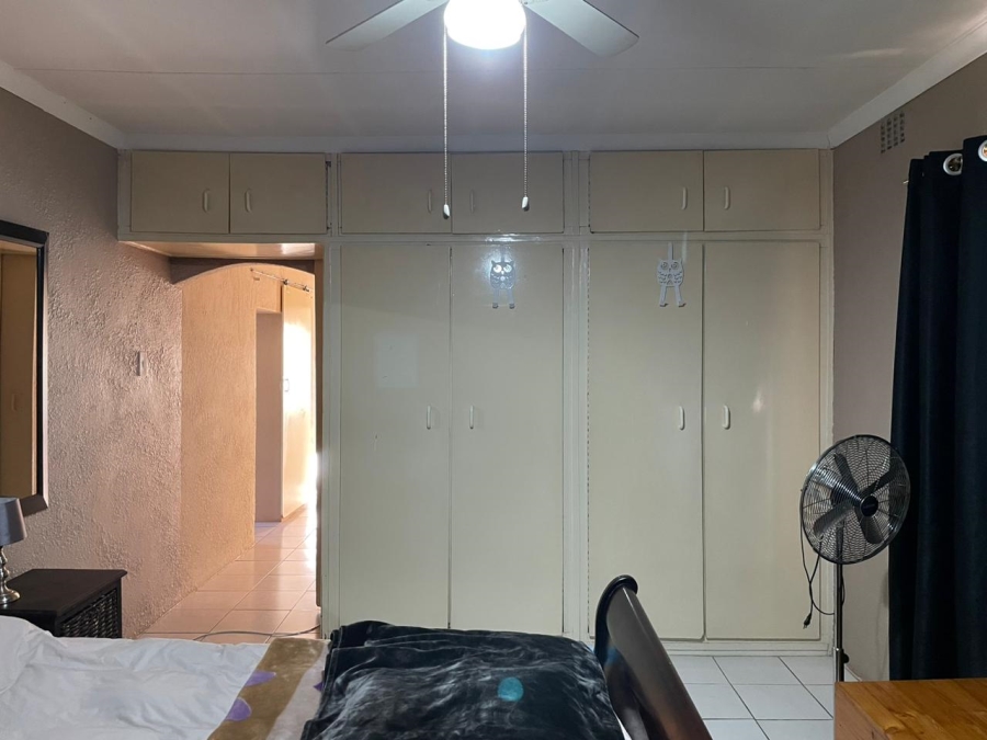 2 Bedroom Property for Sale in Raceview Gauteng