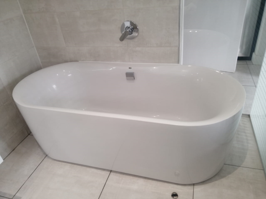 To Let 2 Bedroom Property for Rent in Waterfall Gauteng