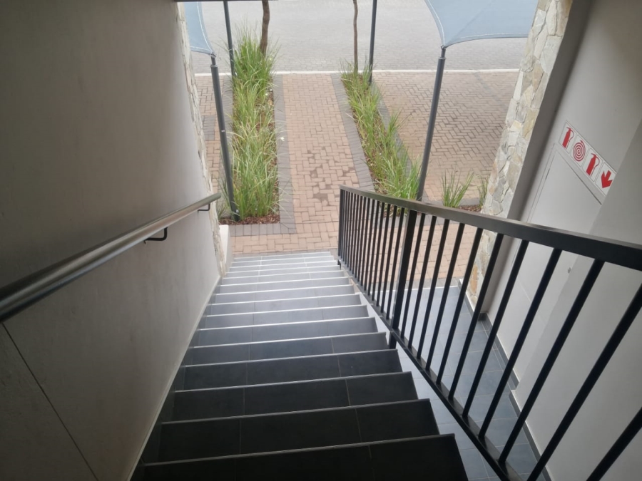 To Let 2 Bedroom Property for Rent in Waterfall Gauteng