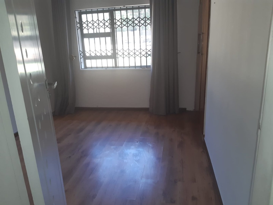 4 Bedroom Property for Sale in Mondeor Gauteng