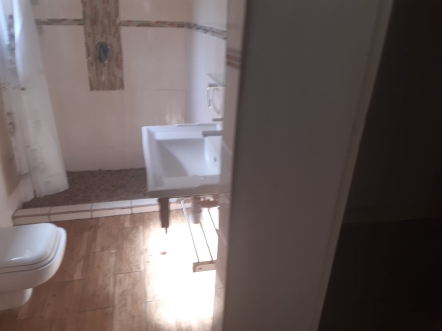 4 Bedroom Property for Sale in Mondeor Gauteng