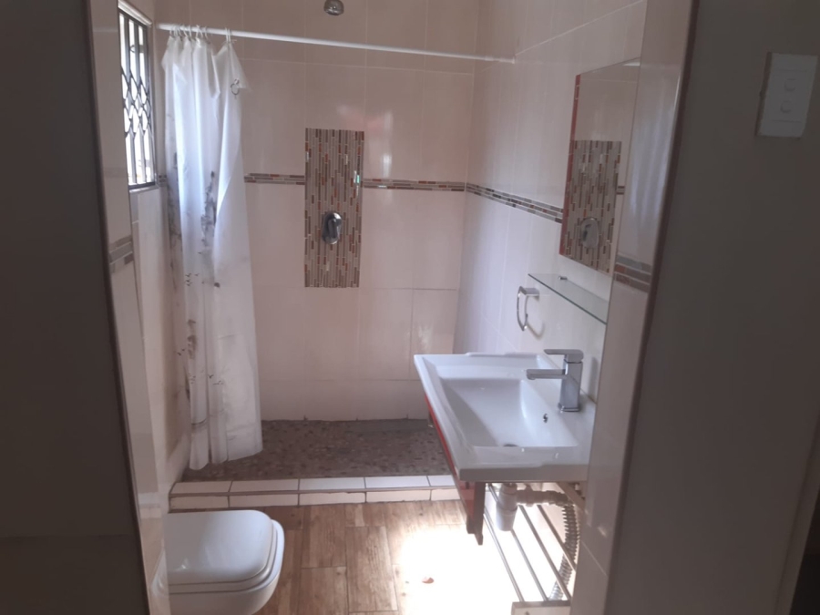 4 Bedroom Property for Sale in Mondeor Gauteng