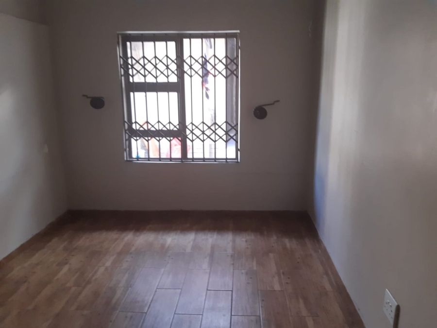 4 Bedroom Property for Sale in Mondeor Gauteng