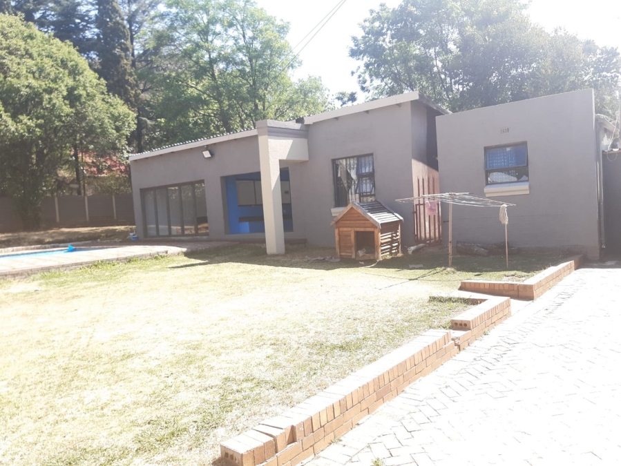4 Bedroom Property for Sale in Mondeor Gauteng