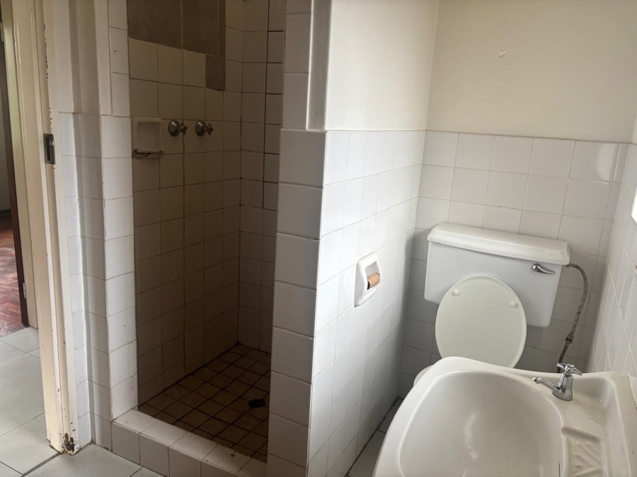 4 Bedroom Property for Sale in Mondeor Gauteng