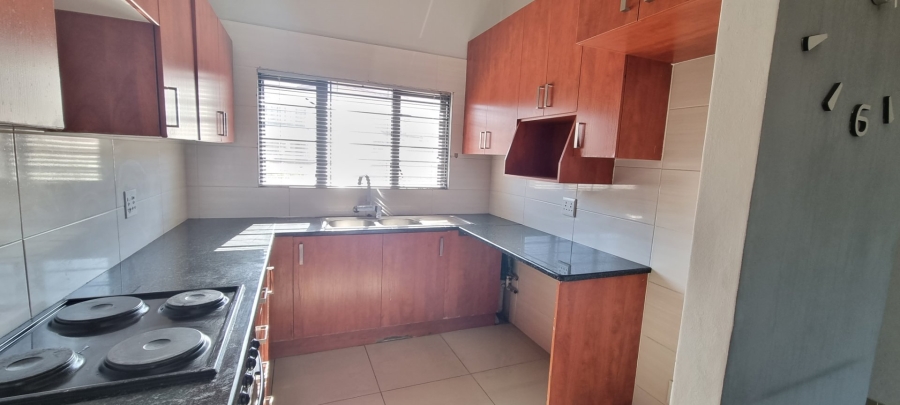 To Let 2 Bedroom Property for Rent in Ridgeway Gauteng
