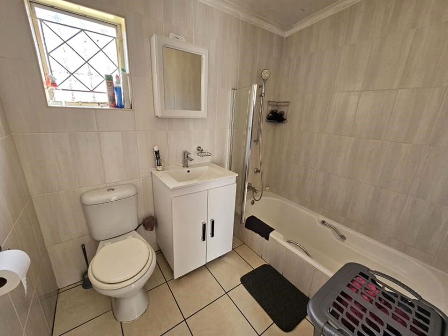 4 Bedroom Property for Sale in Noycedale Gauteng