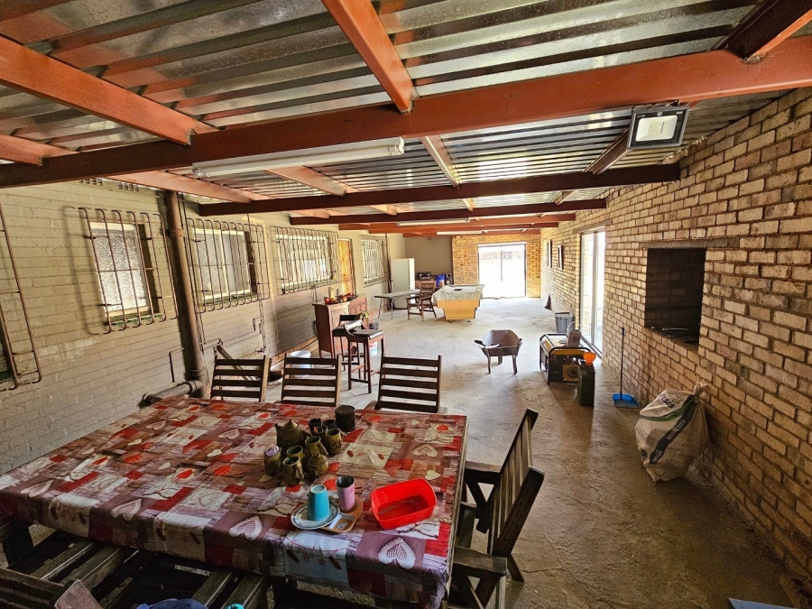 4 Bedroom Property for Sale in Noycedale Gauteng