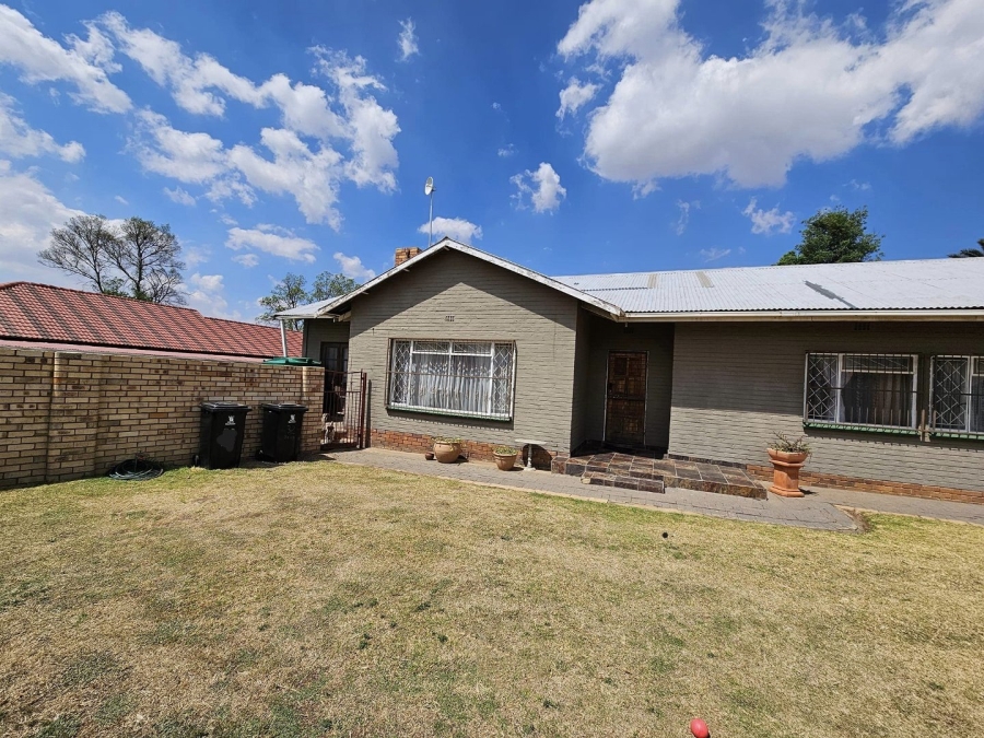 4 Bedroom Property for Sale in Noycedale Gauteng