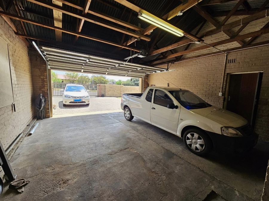 4 Bedroom Property for Sale in Noycedale Gauteng