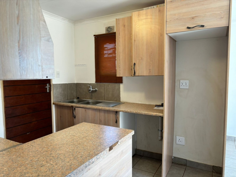 To Let 3 Bedroom Property for Rent in Sky City Gauteng