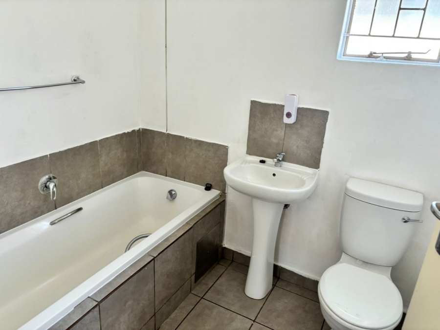 To Let 3 Bedroom Property for Rent in Sky City Gauteng