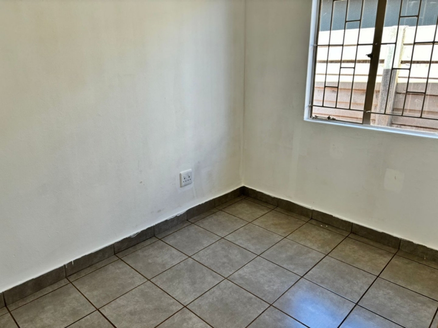 To Let 3 Bedroom Property for Rent in Sky City Gauteng