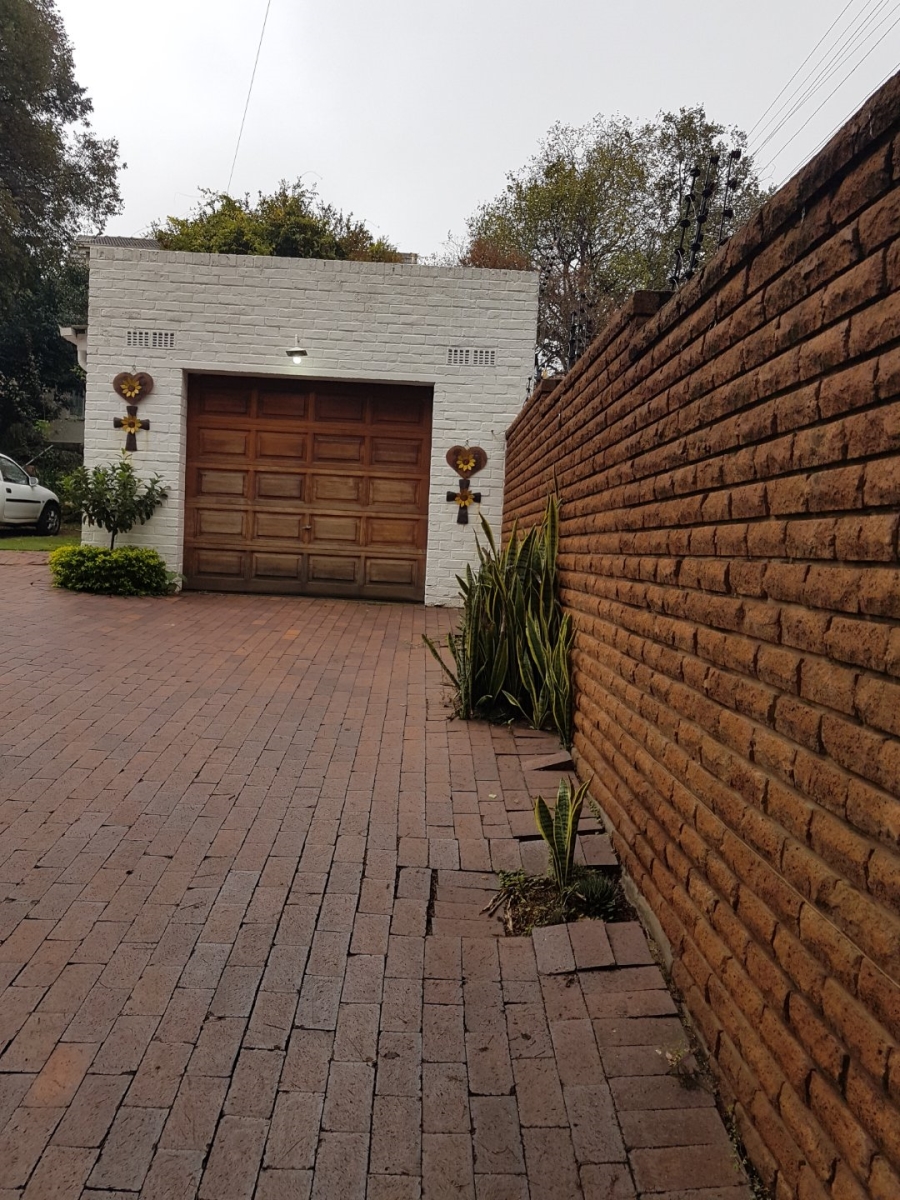 5 Bedroom Property for Sale in Kensington Gauteng