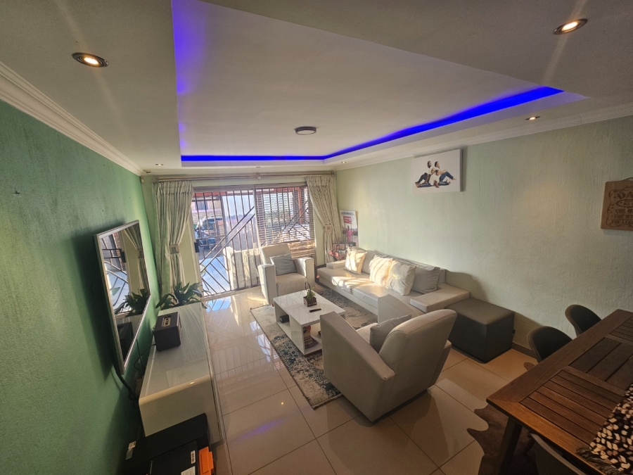 To Let 3 Bedroom Property for Rent in Heuwelsig Estate Gauteng