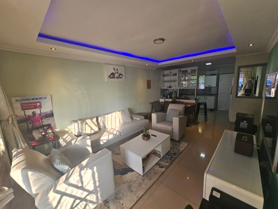 To Let 3 Bedroom Property for Rent in Heuwelsig Estate Gauteng
