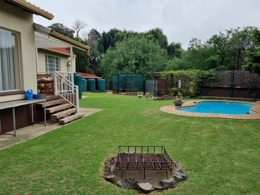 To Let 3 Bedroom Property for Rent in Mondeor Gauteng