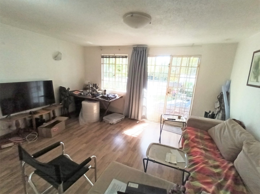 1 Bedroom Property for Sale in Highlands North Gauteng