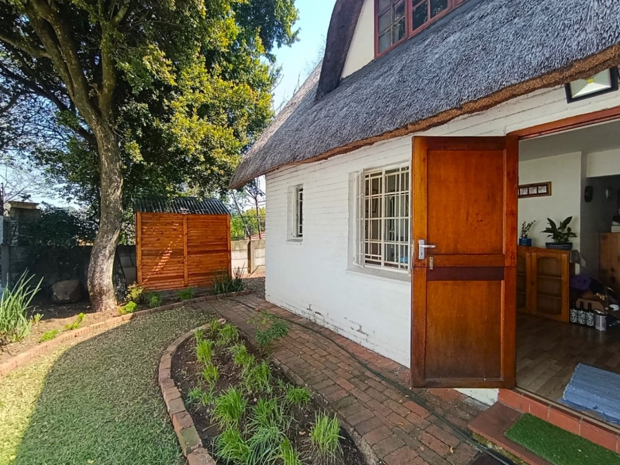 To Let 1 Bedroom Property for Rent in Highlands North Gauteng