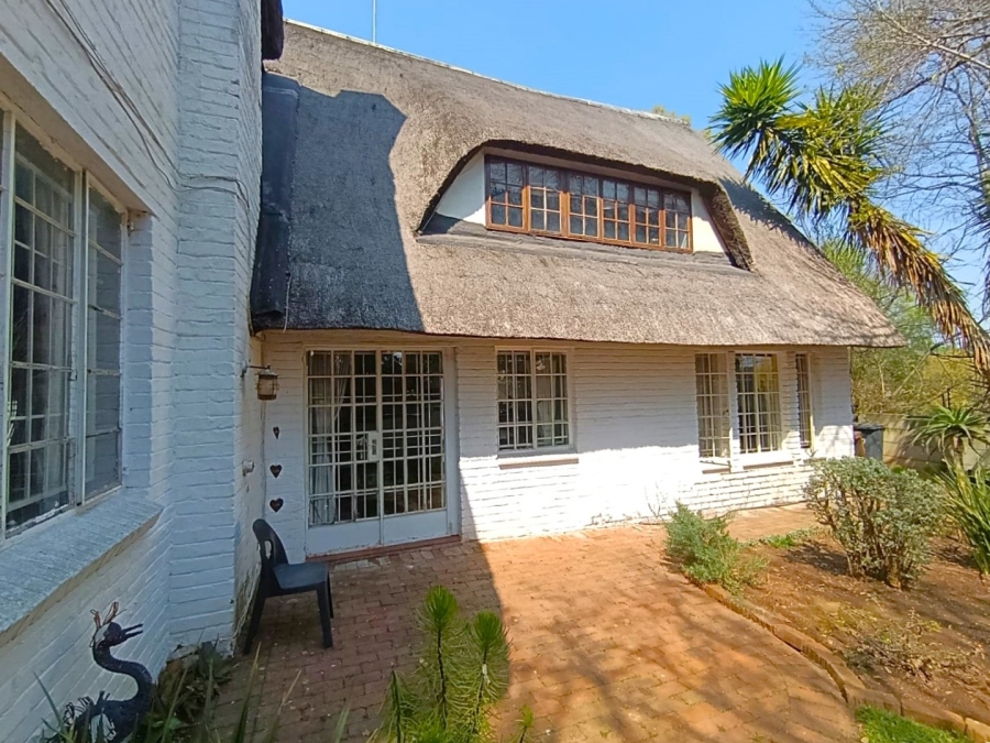 To Let 1 Bedroom Property for Rent in Highlands North Gauteng