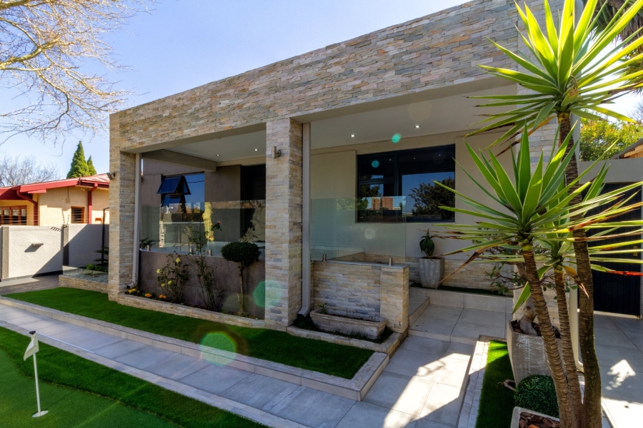4 Bedroom Property for Sale in Westdene Gauteng
