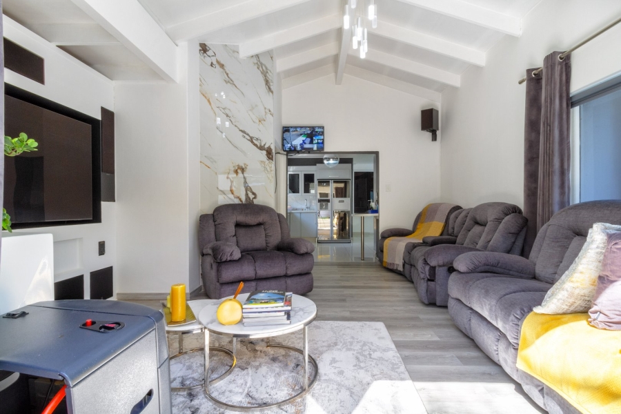 4 Bedroom Property for Sale in Westdene Gauteng