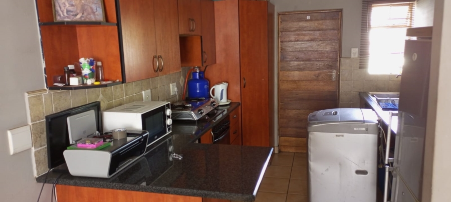 To Let 2 Bedroom Property for Rent in Castleview Gauteng