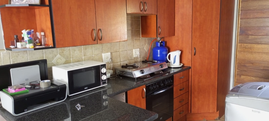 To Let 2 Bedroom Property for Rent in Castleview Gauteng