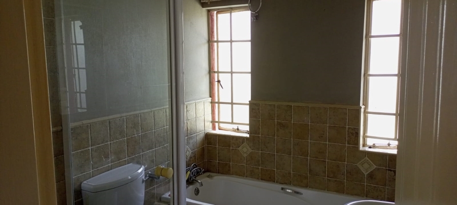 To Let 2 Bedroom Property for Rent in Castleview Gauteng