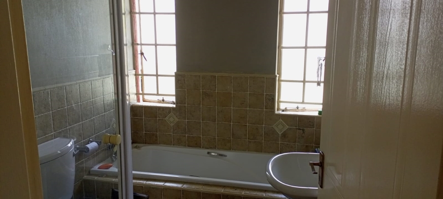To Let 2 Bedroom Property for Rent in Castleview Gauteng