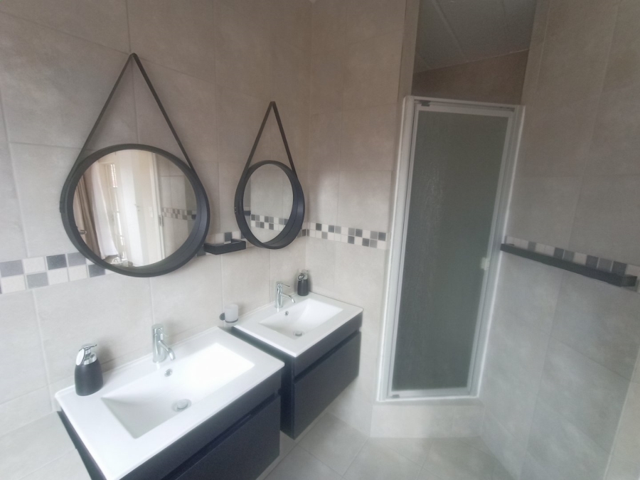 3 Bedroom Property for Sale in Houghton Estate Gauteng