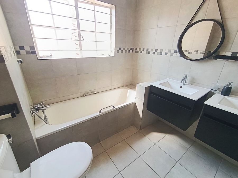 3 Bedroom Property for Sale in Houghton Estate Gauteng