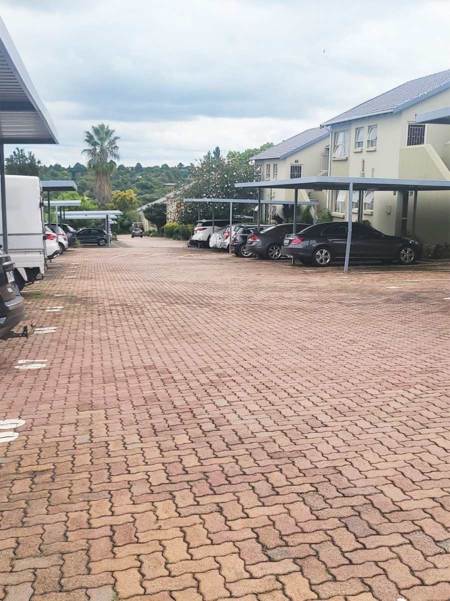 To Let 2 Bedroom Property for Rent in Vorna Valley Gauteng