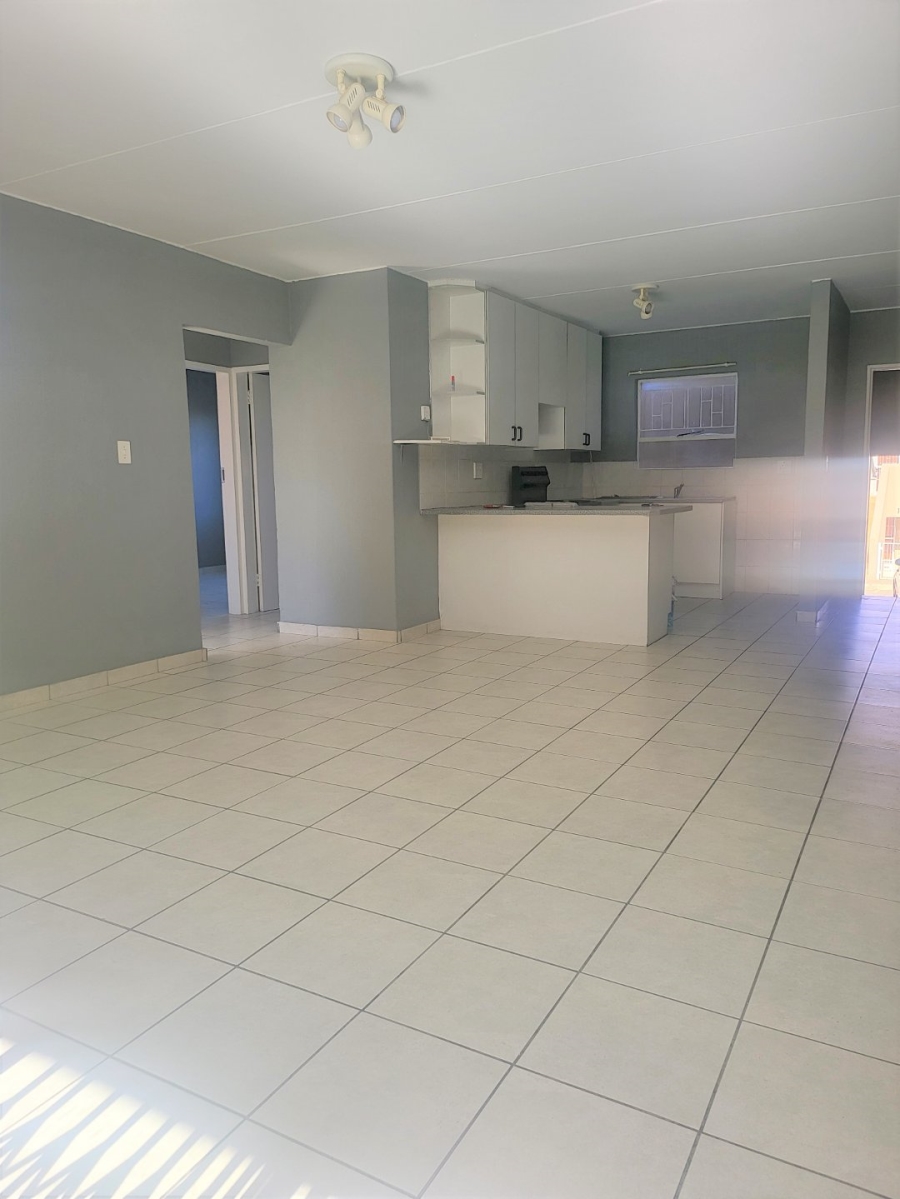 To Let 2 Bedroom Property for Rent in Vorna Valley Gauteng