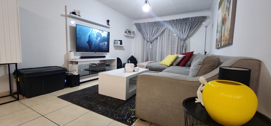 2 Bedroom Property for Sale in Liefde en Vrede Gauteng