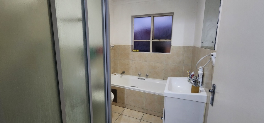 2 Bedroom Property for Sale in Liefde en Vrede Gauteng